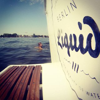 Im Boot und drum herum